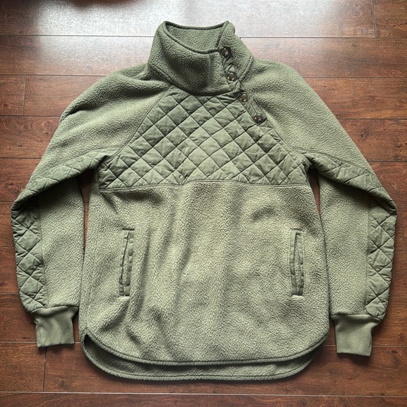 Abercrombie & Fitch Sweaters - Abercrombie & Fitch Sweater